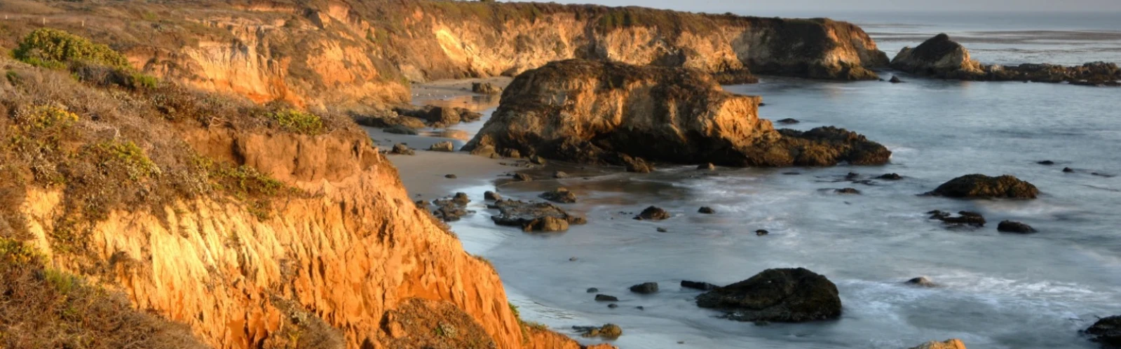 Romantic Getaways in San Simeon: Coastal Sunsets & Memorable Escapes